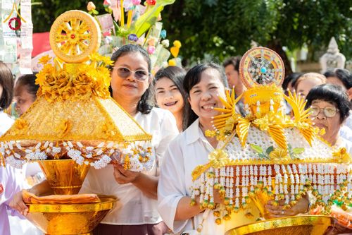 ภาพ No.171677:พิธีทอดกฐิน ณ วัดมหาโพธิ์ จ.ลพบุรี ในโครงการกฐินสามัคคีทั่วไทย 30,000 วัด บูชาธรรม 80 ปี หลวงพ่อธัมมชโย โดยคณะศิษยานุศิษย์วัดพระธรรมกาย วันที่ 27 ตุลาคม พ.ศ. 2567