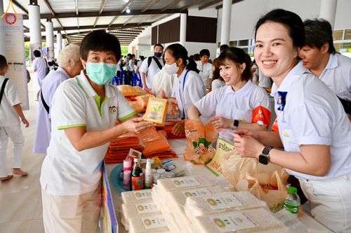 ภาพ No.148556:พิธีบุพเปตพลี, พิธีทอดผ้าป่า, พิธีไถ่ชีวิตโค 80 ตัว ให้ชีวิตสัตว์เป็นทาน ณ ศูนย์ปฎิบัติธรรมภาคใต้ อ.บางกล่ำ จ.สงขลา วันเสาร์ที่ 10 สิงหาคม พ.ศ. 2567