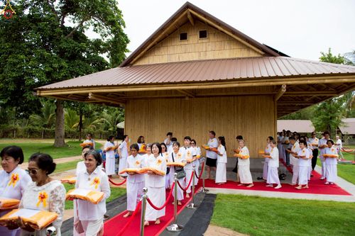 ภาพ No.263161:วันที่ 18 ตุลาคม พ.ศ. 2568 พิธีทอดกฐินสามัคคีเพื่อซื้อที่ดิน  สร้างอาคารครัวและโรงอาหาร  ห้องน้ำพร้อมโรงซักตากชาย-หญิง  และพิธีทอดกฐินสามัคคีทั่วไทย 30,000 วัด  ศูนย์ปฏิบัติธรรมนานาชาติทุ่งแสงธรรม  (Moonastery Meditation Center) ต.แสงอรุณ อ.ทับสะแก จ.ประ