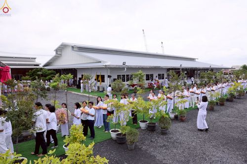 ภาพ No.272246:วันเสาร์ที่ 1 พฤศจิกายน พ.ศ. 2568 พิธีทอดกฐินสามัคคี สร้างกุฏิหมู่สามเณร ณ ศูนย์ปฏิบัติธรรมเบญจธรรม ปทุมธานี  ต.บ้านปทุม อ.สามโคก จ.ปทุมธานี