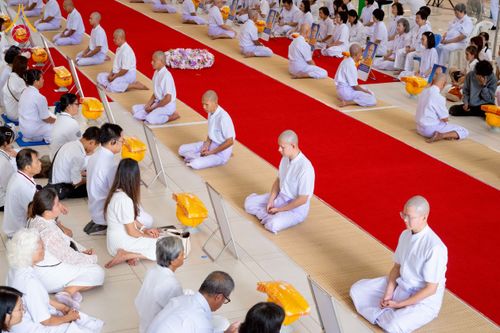 ภาพ No.256159:วันที่ 4 ตุลาคม พ.ศ. 2568 พิธีบรรพชาอุปสมบท  โครงการอุปสมบทหมู่บูชาธรรม 141 ปี  พระมงคลเทพมุนี (สด จนฺทสโร) ณ โบสถ์พระไตรปิฏก วัดพระธรรมกาย จ.ปทุมธานี