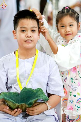ภาพ No.132831:พิธีตัดปอยผม โครงการสามเณรฟื้นฟูพระพุทธศาสนาทั่วไทย ณ มหารัตนวิหารคด26 วัดพระธรรมกาย วันอาทิตย์ที่ 31 มีนาคม พ.ศ. 2567