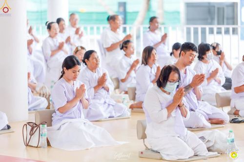 ภาพ No.248410:วันที่ 26-28 กันยายน พ.ศ. 2568 โครงการอบรมอุบาสกแก้ว อุบาสิกาแก้ว รุ่นที่ 3 ผู้แทนทอดกฐินสามัคคีทั่วไทย 30,000 วัด บูชาธรรม 81 ปี หลวงพ่อธัมมชโย ณ ศูนย์ปฏิบัติธรรมสวนผึ้ง จ.ราชบุรี