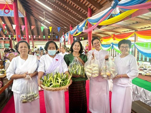 ภาพ No.181754:พิธีทอดกฐิน ณ วัดท่าทอง ต.ปากน้ำ  อ.เดิมบางนางบวช จ.สุพรรณบุรี ในโครงการทอดกฐินสามัคคีทั่วไทย 30,000 วัด บูชาธรรม 80 ปี หลวงพ่อธัมมชโย โดยคณะศิษยานุศิษย์วัดพระธรรมกาย วันที่ 2 พฤศจิกายน พ.ศ. 2567