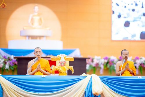 ภาพ No.228034:วันอาทิตย์ที่ 1 มิถุนายน พ.ศ. 2568 พิธีมุทิตาพระอุปสมบทอุทิศชีวิต ณ ห้องแก้วสารพัดนึก 1 วัดพระธรรมกาย