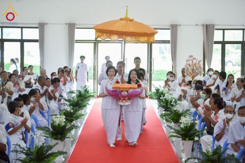 ภาพ No.225831:วันอาทิตย์ที่ 18 พฤษภาคม พ.ศ. 2568 ศูนย์ปฏิบัติธรรมสระบุรี ได้จัดพิธีทอดผ้าป่าฟื้นฟูพระพุทธศาสนา และพิธีมอบใบประกาศนียบัตรเชิดชูเกียรติผู้นำรถ ที่ทำหน้าที่จัดรถเพื่อพาสาธุชนไปร่วมงานวันที่ 22 เมษายน ที่ผ่านมา