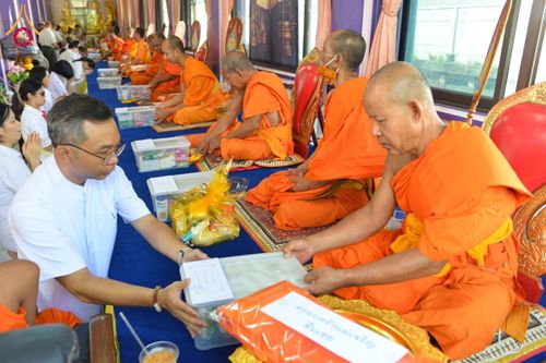 ภาพ No.171002:พิธีทอดกฐิน ณ วัดบางไกรใน จ.นนทบุรี ในโครงการกฐินสามัคคีทั่วไทย 30,000 วัด บูชาธรรม 80 ปี หลวงพ่อธัมมชโย โดยคณะศิษยานุศิษย์วัดพระธรรมกาย วันที่ 27 ตุลาคม พ.ศ. 2567