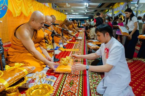 ภาพ No.164314:พิธีทอดกฐิน ณ วัดบางนาง จ.ชลบุรี ในโครงการกฐินสามัคคีทั่วไทย 30,000 วัด บูชาธรรม 80 ปี หลวงพ่อธัมมชโย โดย คณะศิษยานุศิษย์วัดพระธรรมกาย วันที่ 20 ตุลาคม พ.ศ. 2567