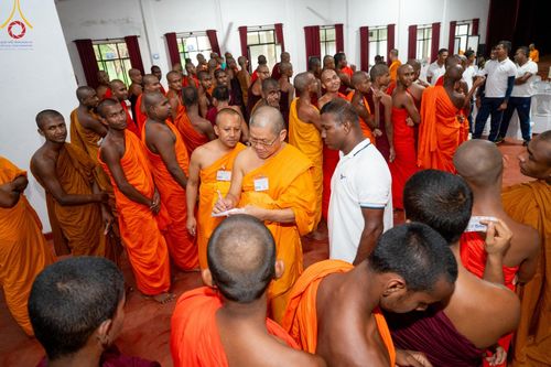 ภาพ No.139829:PhotoStory มหาศรัทธา ธรรมยาตราศรีลังกา EP.2 พิธีเปิดโครงการสยาม-ลังกา ธรรมยาตรา ฉลองเทศกาลวิสาขบูชาแห่งชาติ ศรีลังกา บูชาธรรม 80 ปีหลวงพ่อธัมมชโย เมื่อวันที่ 17 พฤษภาคม พ.ศ. 2567