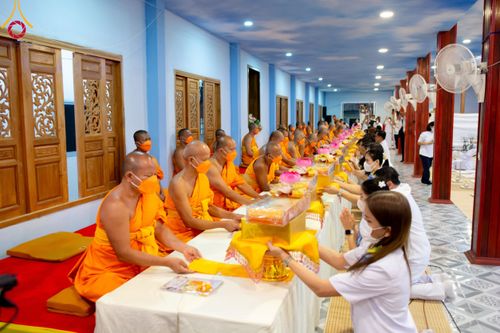 พิธีถวายภัตตาหารเป็นสังฆทาน แด่คณะพระธรรมยาตรา ปีที่ 12 วันที่ 18 มกราคม พ.ศ. 2567 ณ วัดโบสถ์(บน) บางคูเวียง จ.นนทบุรี