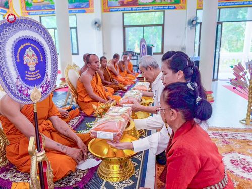 ภาพ No.274167:วันที่ 30 ตุลาคม พ.ศ. 2568 พิธีทอดกฐินสามัคคีทั่วไทย ณ วัดเวฬุวนาราม อ.สมเด็จ จ.กาฬสินธุ์ โดยคณะศิษยานุศิษย์ บูชาธรรม 81 ปี หลวงพ่อธัมมชโย