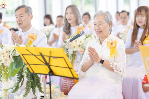 ภาพ No.239363:วันอาทิตย์ที่ 17 สิงหาคม พ.ศ. 2568 พิธีกดปุ่มอัญเชิญรูปเหมือน พระมงคลเทพมุนี (สด จันทสโร)  ณ มหาวิหารแก้วพระมงคลเทพมุนี  ศูนย์ปฏิบัติธรรมแก้วเมืองเลย