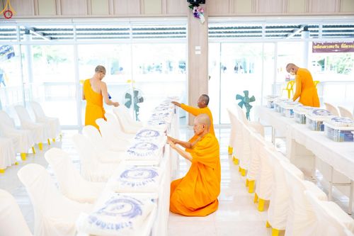 ภาพ No.245140:วันเสาร์ที่ 13 กันยายน พ.ศ. 2568 พิธีถวายสังฆทานแด่คณะสงฆ์ 323 วัด ปีที่ 21 ครั้งที่ 181 พิธีมอบกองทุนหนุนแรงใจช่วยครูใต้ ปีที่ 18 ครั้งทึ่ 144 และพิธีทำบุญอุทิศส่วนกุศลให้ผู้วายชนม์ ณ ศูนย์ปฏิบัติธรรมภาคใต้ จ.สงขลา