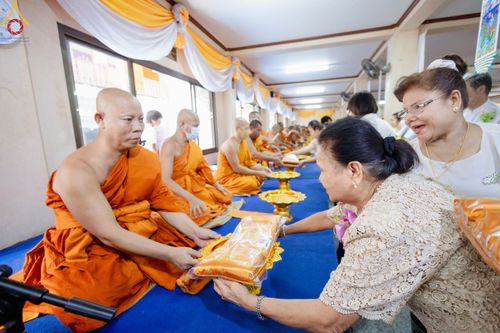 ภาพ No.93224:พิธีทอดกฐินสามัคคีทั่วไทย 5,000 วัด ณ วัดคลองชัน จ.ปทุมธานี วันที่ 12 พฤศจิกายน พ.ศ. 2566