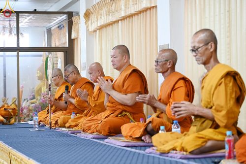 ภาพ No.170818:พิธีทอดกฐิน ณ วัดคูหาสวรรค์ จ.ราชบุรี ในโครงการกฐินสามัคคีทั่วไทย 30,000 วัด บูชาธรรม 80 ปี หลวงพ่อธัมมชโย โดยคณะศิษยานุศิษย์วัดพระธรรมกาย วันที่ 27 ตุลาคม พ.ศ. 2567