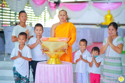 ภาพ No.86750:พิธีทอดผ้าป่าสมทบทุนสร้างอาคารปฏิบัติธรรม  วันอาทิตย์ที่ 26 สิงหาคม พ.ศ. 2566  ณ ศูนย์ปฏิบัติธรรมสวนผึ้ง จ.ราชบุรี