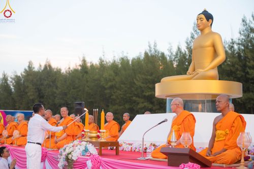 ภาพ No.91627:พิธีทอดผ้าป่า สร้างลานเอนกประสงค์พญานาค 4 ตระกูล จุดประทีปโคมลาน ถวายเป็นพุทธบูชา  สร้างความสว่างไสวให้กับแผ่นดินด้วยแสงธรรม วันอาทิตย์ที่ 29 ตุลาคม พ.ศ. 2566 ณ พุทธอุทยานนานาชาติ จังหวัดหนองคาย