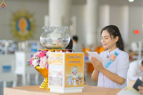 ภาพ No.240048:วันเสาร์ที่ 23 สิงหาคม พ.ศ. 2568 (วันพระ แรม 14 ค่ำ เดือน 9) พิธีบุพเปตพลี ครั้งที่ 169 ร่วมอุทิศบุญแด่หมู่ญาติที่ล่วงลับไปแล้ว และสืบทอดอายุพระพุทธศาสนา ณ หอฉันคุณยายอาจารย์ฯ วัดพระธรรมกาย