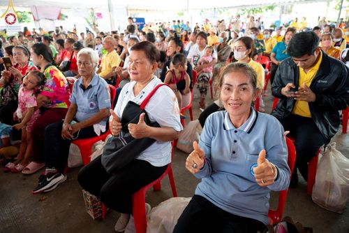 ภาพ No.58046:โครงการจัดหน่วยบริการจังหวัดเคลื่อนที่ และหน่วยบำบัดทุกข์ บำรุงสุข สร้างรอยยิ้ม ให้ประชาชนจังหวัดปทุมธานี ในวันพฤหัสบดีที่ 25 เมษายน พ.ศ. 2567 ณ วัดเกิดการอุดม อ.คลองหลวง จ.ปทุมธานี