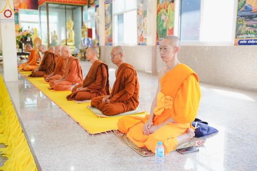 ภาพ No.165538:พิธีทอดกฐิน ณ วัดโพธิ์ชุม จ.เลย ในโครงการกฐินสามัคคีทั่วไทย 30,000 วัด บูชาธรรม 80 ปี หลวงพ่อธัมมชโย โดยคณะศิษยานุศิษย์วัดพระธรรมกาย วันที่ 21 ตุลาคม พ.ศ. 2567