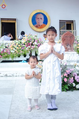 ภาพ No.162699:โครงการกฐินสามัคคีทั่วไทย 30,000 วัด บูชาธรรม 80 ปี หลวงพ่อธัมมชโย โดย คณะศิษยานุศิษย์วัดพระธรรมกาย ณ วัดโบสถ์บน จ.นนทบุรี วันที่ 19 ตุลาคม พ.ศ. 2567
