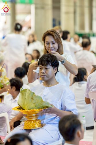 ภาพ No.230689:วันที่ 29 มิถุนายน พ.ศ.2568 พิธีตัดปอยผมและปลงผมนาคธรรมทายาท โครงการบรรพชาอุปสมบทหมู่ รุ่นเข้าพรรษา ณ วิหารคด วัดพระธรรมกาย