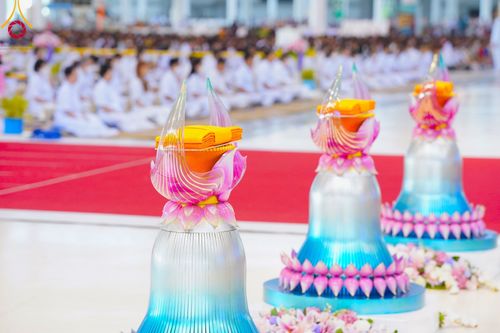 ภาพ No.99697:พิธีปฏิบัติธรรมและพิธีบูชาข้าวพระ ในวันอาทิตย์ต้นเดือนที่ 3 ธันวาคม พ.ศ. 2566 ณ สภาธรรมกายสากล วัดพระธรรมกาย จ.ปทุมธานี