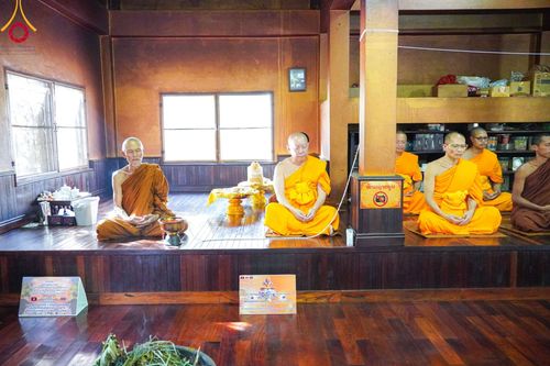 ภาพ No.98202:พิธีทอดกฐินสมทบวัดกัลยาณมิตร วัดป่าพระทัมเทพวง สปป.ลาว หลวงปู่สุวันคำ จันทสาโร วันที่ 23 พฤศจิกายน พ.ศ. 2566