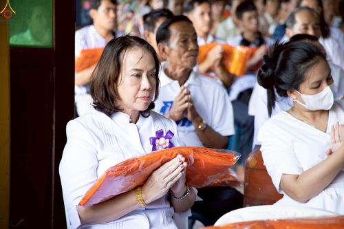 ภาพ No.267087:วันที่ 26 ตุลาคม พ.ศ. 2568 พิธีทอดกฐินสามัคคีทั่วไทย ณ วัดหนองม่วง อ.เฉลิมพระเกียรติ จ.สระบุรี โดยคณะศิษยานุศิษย์ บูชาธรรม 81 ปี หลวงพ่อธัมมชโย