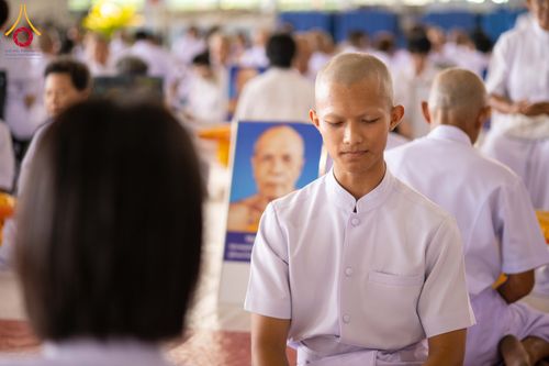 ภาพ No.321286:วันเสาร์ที่ 11 เมษายน พ.ศ.2569 พิธีขอขมาและมอบผ้าไตร โครงการอุปสมบทหมู่ บูชาธรรมหลวงพ่อธัมมชโย พ.ศ.2569 โครงการอุปสมบทหมู่ธรรมทายาท ระดับอุดมศึกษา รุ่น 53 (ภาคฤดูร้อน) ณ วัดพระธรรมกาย ปทุมธานี