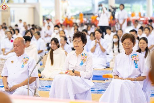 ภาพ No.188484:พิธีถวายภัตตาหารเป็นสังฆทาน แด่พระธรรมยาตรา ในโครงการธรรมยาตรา กตัญญูบูชา มหาปูชนียาจารย์ พระมงคลเทพมุนี(สด จนฺทสโร) พระผู้ปราบมาร อนุสรณ์สถาน 7 แห่ง ปีที่ 13 ณ สภาธรรมกายสากล วัดพระธรรมกาย วันที่ 3 มกราคม พ.ศ. 2568