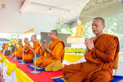 ภาพ No.86637:พิธีเจริญพระพุทธมนต์ถวายพระพรชัยมงคลแด่ สมเด็จพระนางเจ้าสิริกิติ์ พระบรมราชินีนาถ พระบรมราชชนนีพันปีหลวง พระบาทสมเด็จพระวชิรเกล้าเจ้าอยู่หัว และสมเด็จพระนางเจ้าฯ พระบรมราชินี วันจันทร์ที่ ๒๘ สิงหาคม พ.ศ. ๒๕๖๖ ณ มณฑลพิธีฯ อาคารโถงช้างฯ วัดพระธรรมกาย
