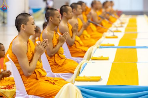 ภาพ No.139729:พิธีมุทิตาพระมหาอุปสมบทอุทิศชีวิต วันอาทิตย์ต้นเดือนที่ 2 มิถุนายน พ.ศ. 2567 ณ ห้องแก้วสารพัดนึก 1 วัดพระธรรมกาย