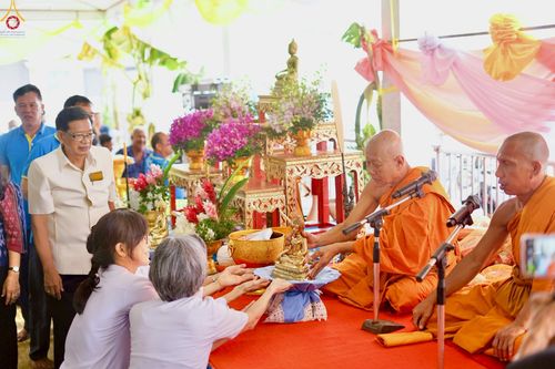 ภาพ No.250846:วันพุธที่ 8 ตุลาคม พ.ศ. 2568 พิธีทอดกฐินสามัคคีทั่วไทย 30,000 วัด โดยคณะศิษยานุศิษย์ บูชาธรรม 81 ปี หลวงพ่อธัมมชโย ณ วัดบางช้างใต้ อำเภอสามพราน  จังหวัดนครปฐม