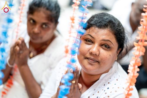 ภาพ No.175831:พิธีทอดผ้าป่าสมทบกฐิน ณ วัดศรีสุมนะ วิเวกรามายา เมืองมาตะเล ศรีลังกา โดยมูลนิธิธรรมกาย ในนามหลวงพ่อธัมมชโย วันที่ 8 พฤศจิกายน พ.ศ. 2567