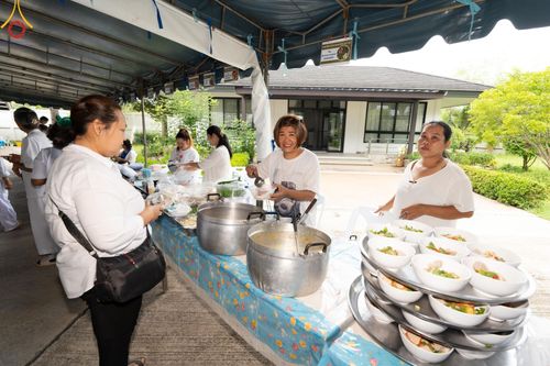 ภาพ No.162878:โครงการกฐินสามัคคีทั่วไทย 30,000 วัด บูชาธรรม 80 ปี หลวงพ่อธัมมชโย โดย คณะศิษยานุศิษย์วัดพระธรรมกาย ณ ศูนย์ปฎิบัติธรรมจันทบุรี วันที่ 18 ตุลาคม พ.ศ. 2567