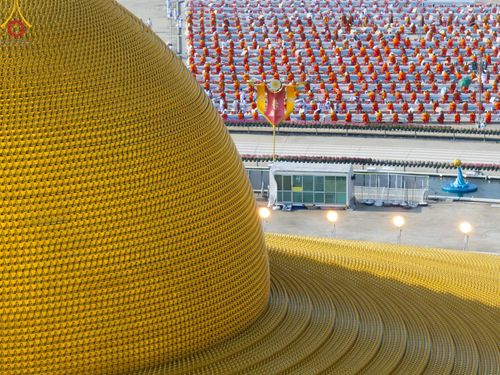 ภาพ No.219549:วันอังคารที่ 22 เมษายน พ.ศ. 2568 พิธีถวายมหาสังฆทานคณะสงฆ์ 40,000 กว่าวัดทั่วประเทศ เนื่องในวันคุ้มครองโลก ณ วัดพระธรรมกาย จ.ปทุมธานี