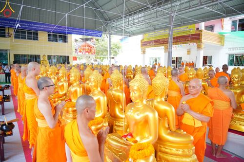 ภาพ No.186387:พิธีบรรจุพระบรมสารีริกธาตุ และพิธีพุทธาภิเษกองค์พระประธาน 150 องค์  ส่งประดิษฐาน ณ ดินแดนพุทธภูมิ อินเดีย-เนปาล ณ วัดประยูรธรรมาราม อ.ลำลูกกา จ.ปทุมธานี วันอาทิตย์ที่ 15 ธันวาคม พ.ศ. 2567