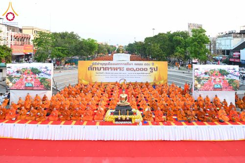 ภาพ No.312524:วันอาทิตย์ที่ 8 มีนาคม พ.ศ.2569 ทำบุญเมืองนครราชสีมา 558 ปี ตักบาตรพระ 10,000 รูป