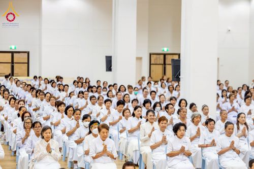 ภาพ No.221830:โครงการปฏิบัติธรรมอบรมศีลธรรม “บวชอุบาสิกาแก้ว” ถวายเป็นพระราชกุศลแด่พระบาทสมเด็จพระเจ้าอยู่หัว เนื่องในโอกาสมหามงคล “วันฉัตรมงคล”  ระหว่างวันที่ 2 – 4 พฤษภาคม 2568  ณ อาคาร 115 ปี คุณยายอาจารย์ฯ