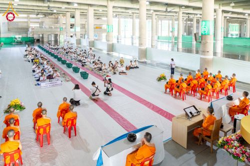 ภาพ No.229396:วันเสาร์ที่ 21 มิถุนายน พ.ศ. 2568 พิธีตักบาตรโครงการอุปสมบทหมู่ธรรมทายาท ระดับอุดมศึกษา รุ่นที่ 52 ภาคฤดูฝน ณ มหาวิหารคด คอร์ 9 วัดพระธรรมกาย