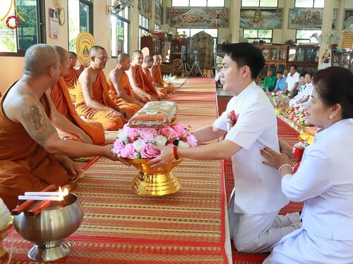 ภาพ No.169042:พิธีทอดกฐิน ณ วัดสว่างโพนตาล จ.อุดรธานี ในโครงการกฐินสามัคคีทั่วไทย 30,000 วัด บูชาธรรม 80 ปี หลวงพ่อธัมมชโย โดยคณะศิษยานุศิษย์วัดพระธรรมกาย วันที่ 24 ตุลาคม พ.ศ. 2567