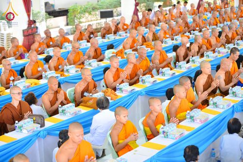 ภาพ No.175546:พิธีถวายมหาสังฆทาน 348 วัด ฉลองครบรอบ 8 ปี ธุดงค์สถานอำนาจเจริญ บูชาธรรม 80 ปี หลวงพ่อธัมมชโย วันที่ 17 พฤศจิกายน พ.ศ. 2567