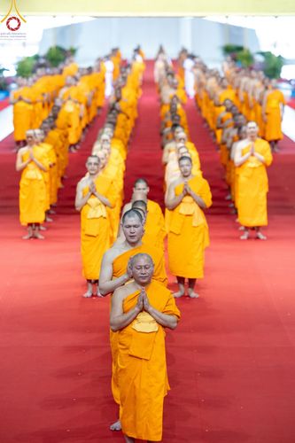 ภาพ No.153166:พิธีมุทิตาสักการะ พระภิกษุ-สามเณร ผู้สอบไล่ได้เปรียญธรรม ประโยค 1-2 ถึงประโยค ป.ธ.9 และบาลีศึกษา ประโยค1-2 ถึง บ.ศ.9 , พิธีมอบดวงแก้วสามเณรผู้ทรงบาลีไวยากรณ์ วัดพระธรรมกาย และ ศูนย์ส่งเสริมศีลธรรมในประเทศและต่างประเทศ วันอาทิตย์ที่ 8 กันยายน พ.ศ.2567