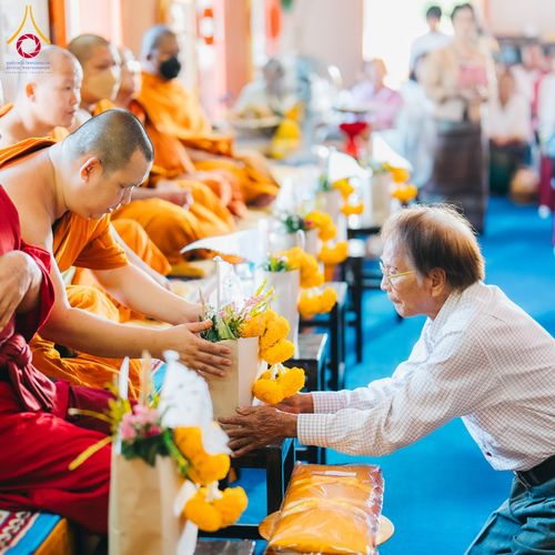 ภาพ No.168571:พิธีทอดกฐิน ณ วัดหนองหล่ม จ.เชียงใหม่ ในโครงการกฐินสามัคคีทั่วไทย 30,000 วัด บูชาธรรม 80 ปี หลวงพ่อธัมมชโย โดยคณะศิษยานุศิษย์วัดพระธรรมกาย วันที่ 23 ตุลาคม พ.ศ. 2567