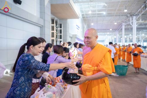 ภาพ No.196016:ผู้ว่าปทุมฯ เปิดงานวันครู ครั้งที่ 69 พ.ศ. 2568 จังหวัดปทุมธานี “เรียนดี มีความสุข : ครูไทยร่วมใจปฏิวัติการศึกษา เด็กฉลาดคิด ฉลาดทำ” ณ วัดพระธรรมกาย - รวมใจระลึกถึงพระคุณบูรพาจารย์ ยกย่องเชิดชูเกียรติผู้ประกอบวิชาชีพทางการศึกษาที่ประกอบคุณงามความดี 