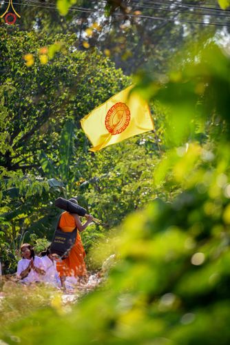 ภาพ No.198106:พิธีต้อนรับพระธรรมยาตรา ณ อนุสรณ์สถานลำดับที่ 5 สถานที่เผยแผ่วิชชาธรรมกายครั้งแรก อนุสรณ์สถานบางปลา วัดบางปลา อำเภอบางเลน จังหวัดนครปฐม ในโครงการธรรมยาตรา กตัญญูบูชา มหาปูชนียาจารย์ พระมงคลเทพมุนี(สด จนฺทสโร) พระผู้ปราบมาร ปีที่ 13 วัน 19 มกราคม พ.ศ.2568