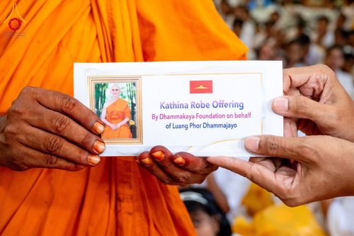 ภาพ No.175873:พิธีทอดผ้าป่าสมทบกฐิน ณ วัดธัมเมสวา รามายา มาตะเล ศรีลังกา โดยมูลนิธิธรรมกาย ในนามหลวงพ่อธัมมชโย วันที่ 9 พฤศจิกายน พ.ศ. 2567