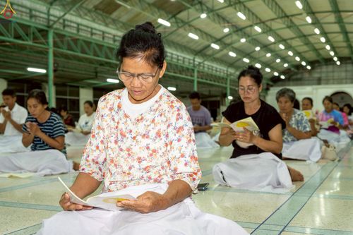 ภาพ No.235368:วันที่ 30-31 กรกฎาคม พ.ศ. 2568 วัดพระธรรมกาย มูลนิธิธรรมกาย ร่วมกับศูนย์ส่งเสริมศีลธรรมจังหวัดสุรินทร์ เปิดศูนย์พักพิงชั่วคราวเพื่อช่วยเหลือประชาชน ผู้อพยพจากเหตุปะทะกันตามแนวชายแดน ไทย-กัมพูชา ตั้งแต่วันที่ 24 กรกฎาคม พ.ศ.2568 เป็นต้นไป
