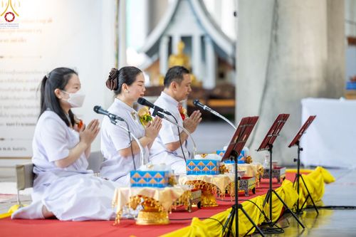 ภาพ No.88534:พิธีตักบาตรฉลองพระใหม่ โครงการอุปสมบทหมู่บูชาธรรมครบรอบ 106 ปี วันครูผู้ค้นพบวิชชาธรรมกาย ณ มหารัตนวิหารคด 11 วัดพระธรรมกาย ในวันอาทิตย์ ที่ 24 กันยายน พ.ศ. 2566
